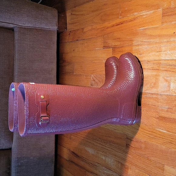 💃🏾 SALE💃🏾Hunter Women's Original Embossed Refined Tall Waterproof Rain Boot - Picture 5 of 10